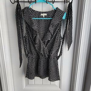 Max Studio Black and white top- Small